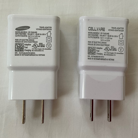 Two Lightning Charging Blocks USB - Picture 2 of 3